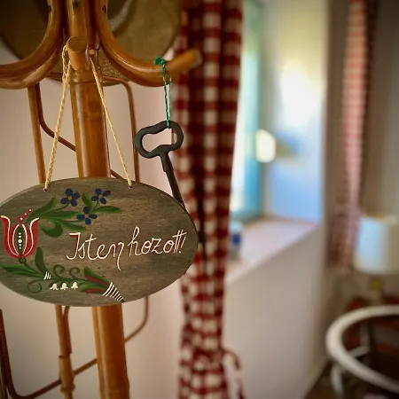 Hortenzia-porta Holiday home *
